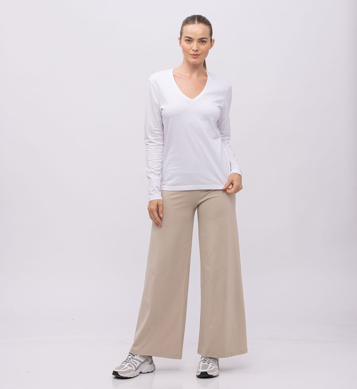 Basic V-Neck Long Sleeve Top