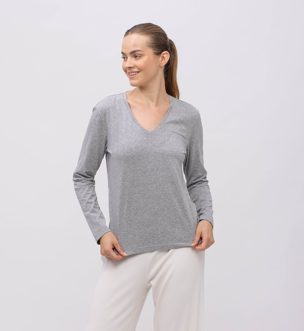 Basic V-Neck Long Sleeve Top